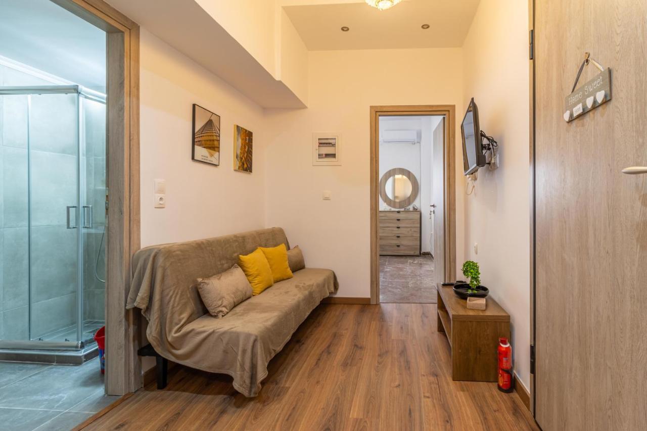 Korinthos Downtown Apartment Extérieur photo