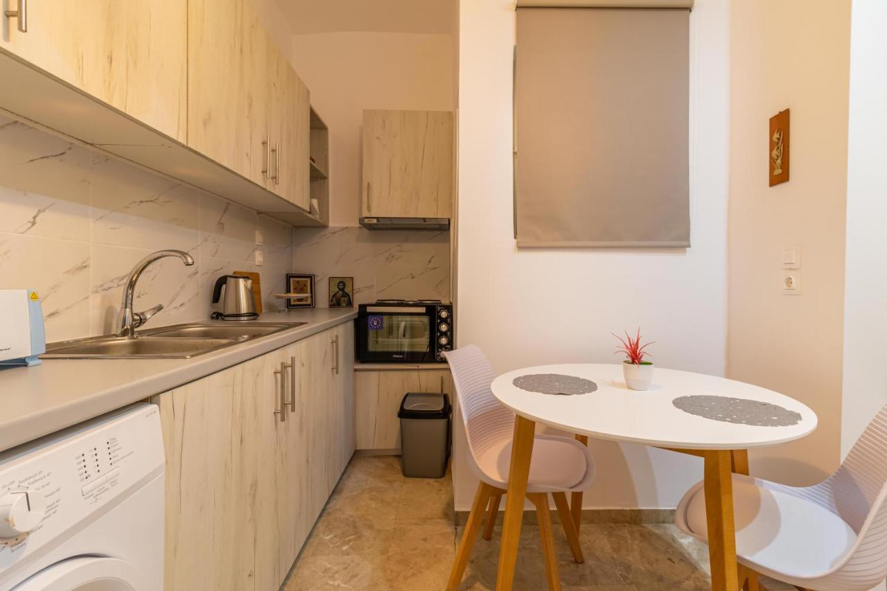 Korinthos Downtown Apartment Extérieur photo