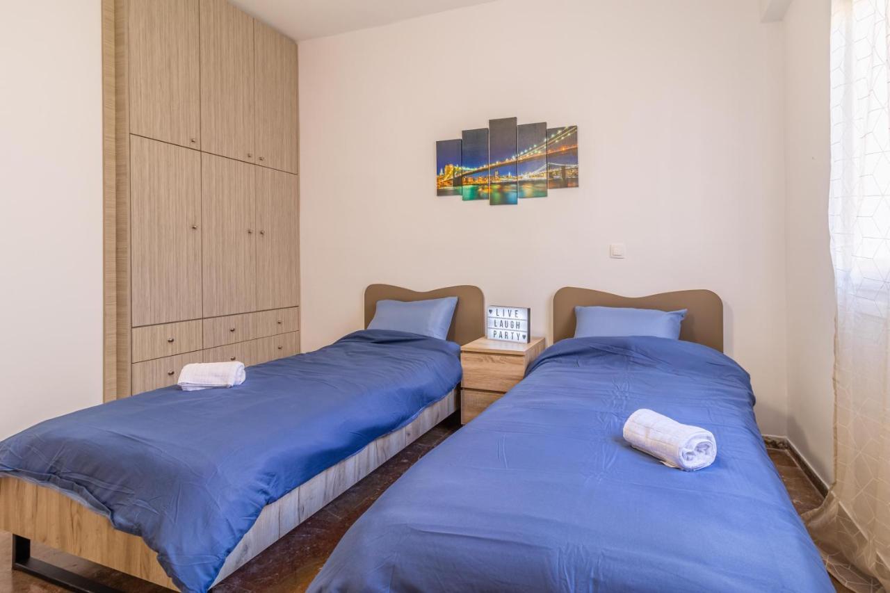 Korinthos Downtown Apartment Extérieur photo